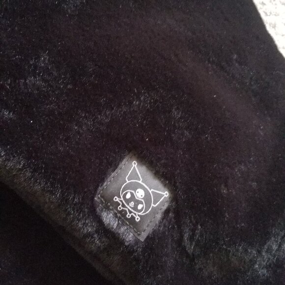 Fluffy Kuromi purse - Picture 2 of 3